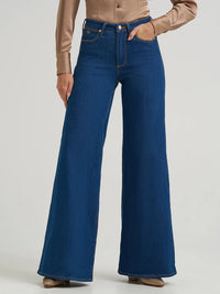 Wrangler x Lainey Wilson Cheeky Wide Leg Jean in Wrangler Blue