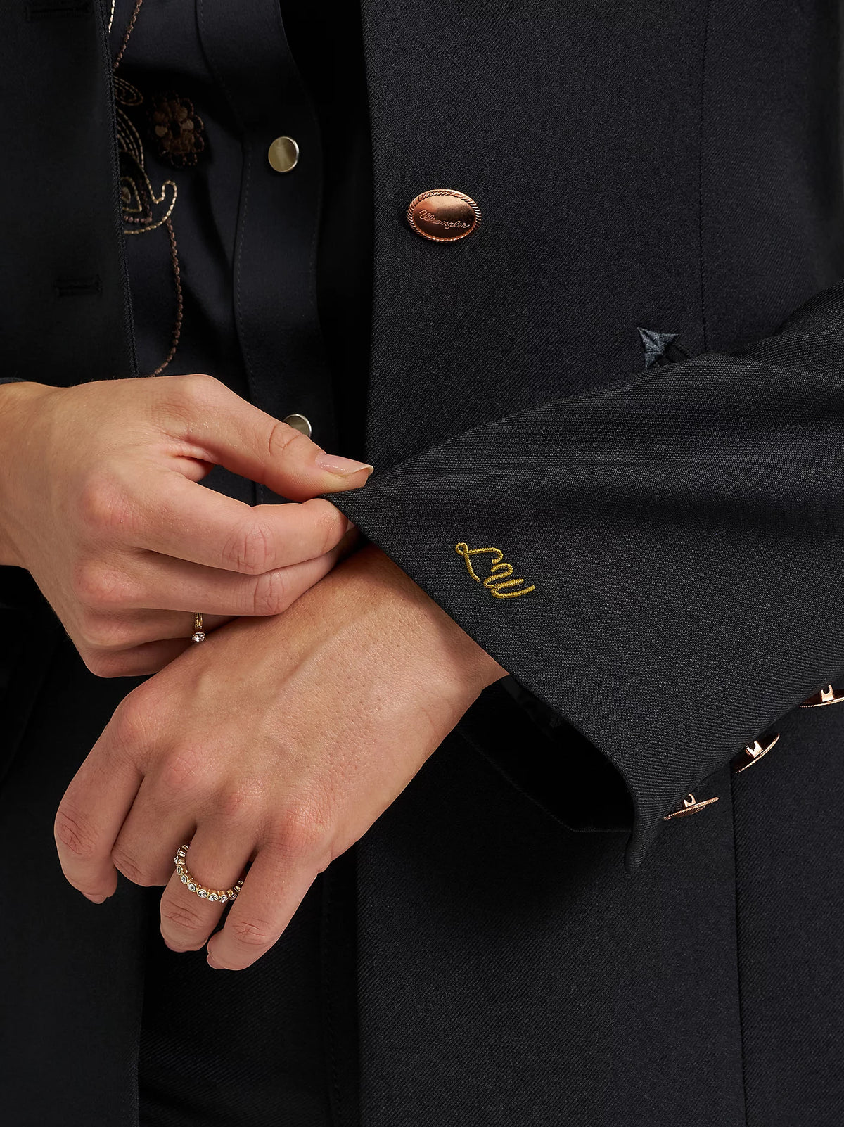 Wrangler X Lainey Wilson Wrancher Blazer in Black