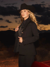 Wrangler X Lainey Wilson Wrancher Blazer in Black