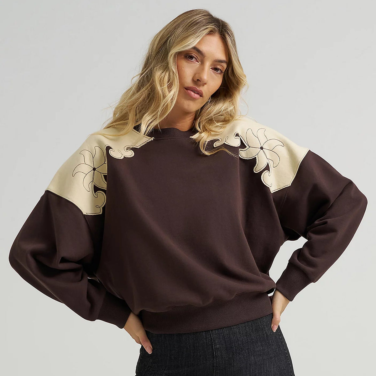 Wrangler x Lainey Wilson L/S French Terry Crew Pullover in Brown