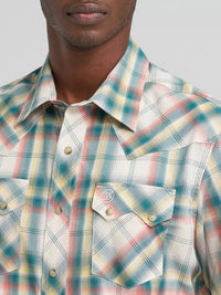 Wrangler Retro Men's S/S Sawtooth Pocket Plaid Western Snap Shirt in Grass