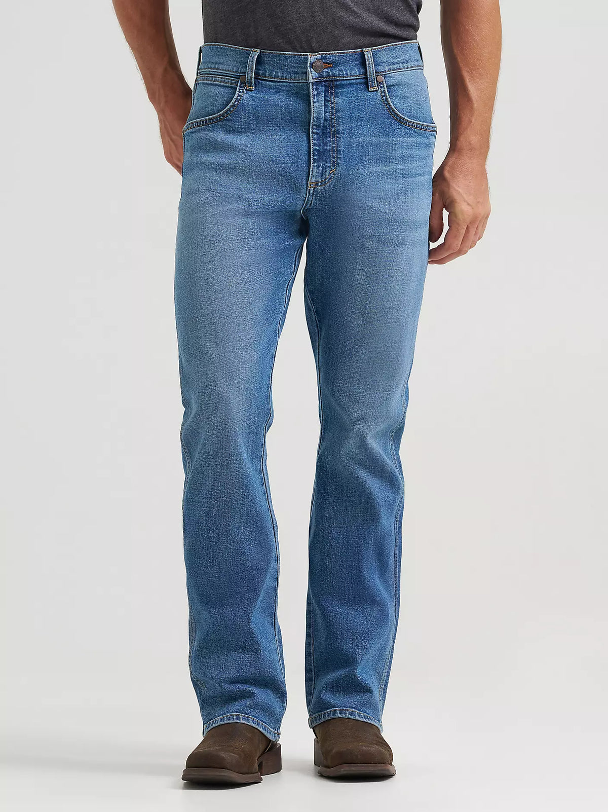 Wrangler Retro Men's Relaxed Bootcut Jean in Evan