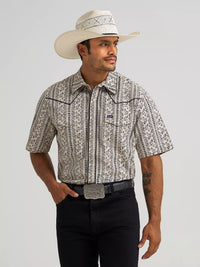 Wrangler Men's S/S Vintage-Inspired Sculpted Piped Printed Snap Shirt in Ecru Black/White