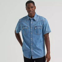 Wrangler Men's S/S Vintage-Inspired Sculpted Yoke Denim Snap Shirt in Light Wash Denim