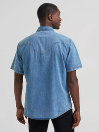 Wrangler Men's S/S Vintage-Inspired Sculpted Yoke Denim Snap Shirt in Light Wash Denim