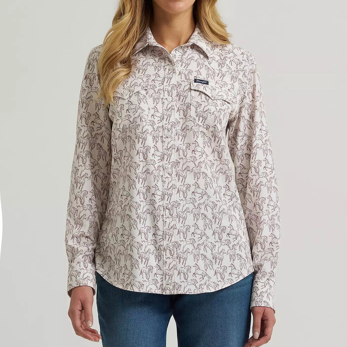 Wrangler Women's L/S Aria Performance Button Up Shirt in White Horse Print