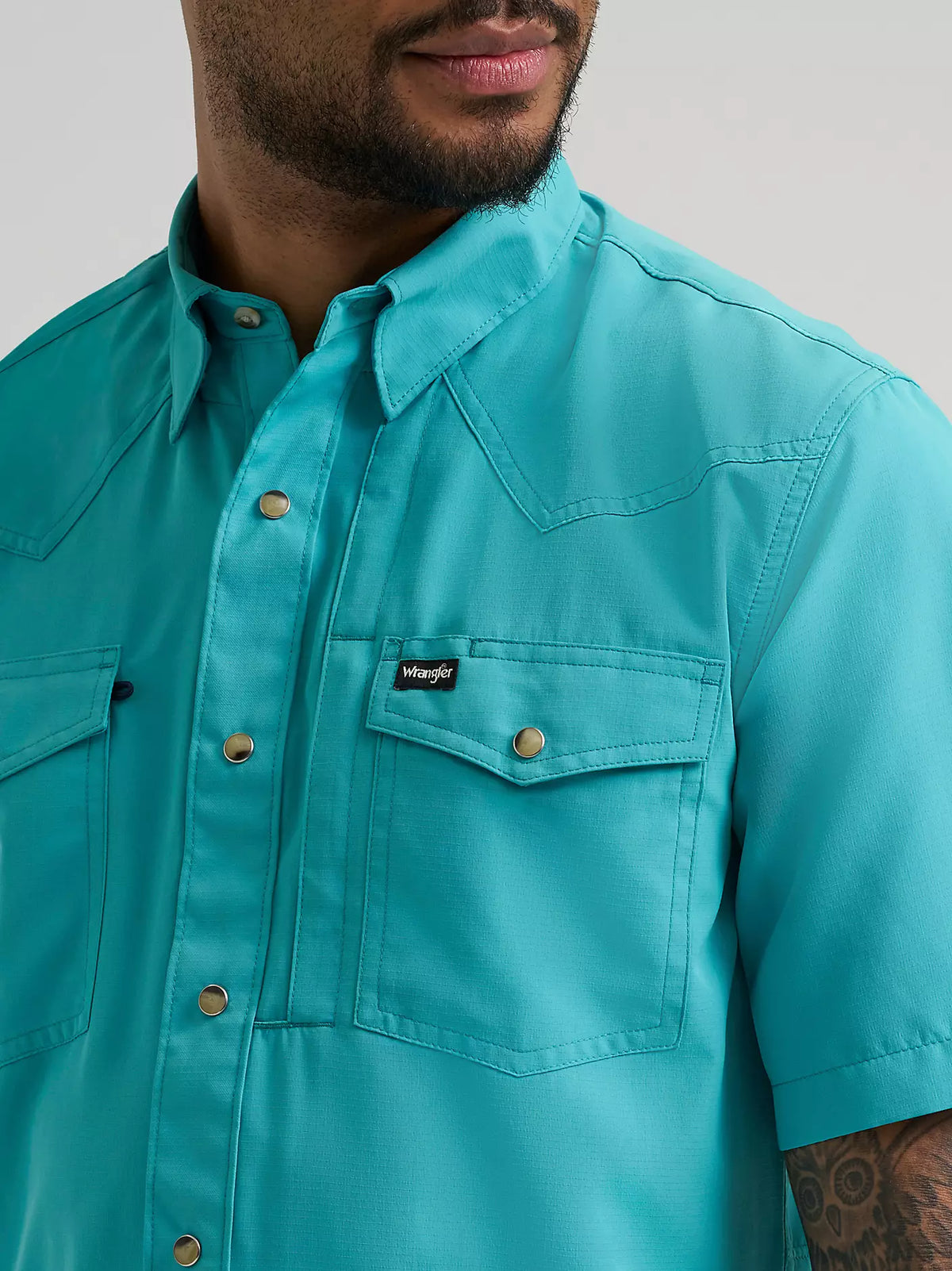 Wrangler All Terrain Gear Men's S/S Performance Snap Shirt in Latigo Bay