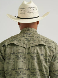 Wrangler All Terrain Gear Men's S/S Print Performance Snap Shirt in Olivine Green