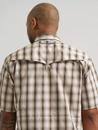 Wrangler All Terrain Gear Men's S/S Plaid Performance Snap Shirt in Travertine Plaid