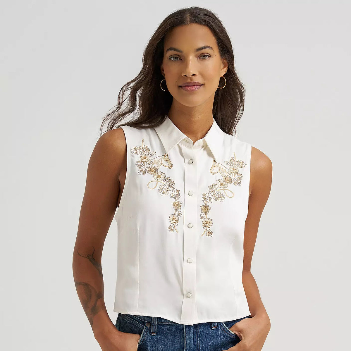 Wrangler Women's Wrangler Embroidered Sleeveless Snap Shirt in White