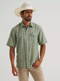 Wrangler All Terrain Gear Men's S/S Clean Snap Shirt in Foulard Tea