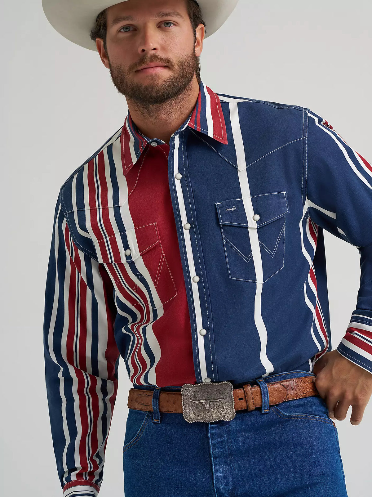 Wrangler Men's L/S Vintage Inspired Brushpopper Western Snap Work Shirt in Americana