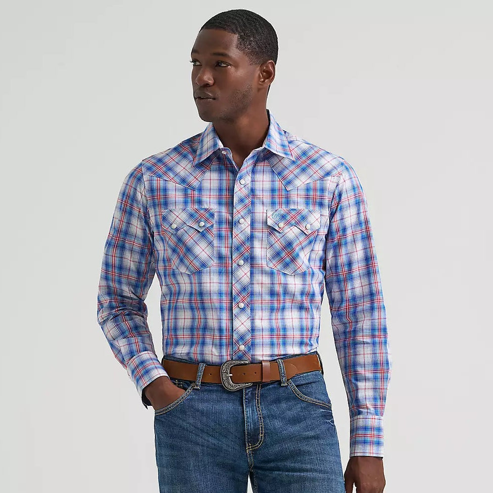 Wrangler Retro® Men's L/S Sawtooth Snap Pocket Western Shirt in Daisy Blue