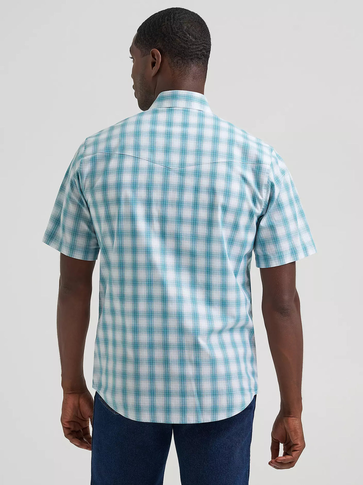 Wrangler Men's S/S Wrinkle Resist Western Snap Plaid Shirt in Pale Teal