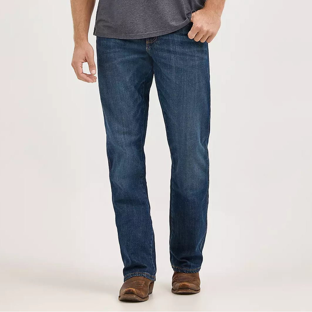 Wrangler Retro Men's Relaxed Bootcut Jean in JH Wash