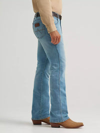 Wrangler Retro Men's Relaxed Bootcut Jean in Fallon