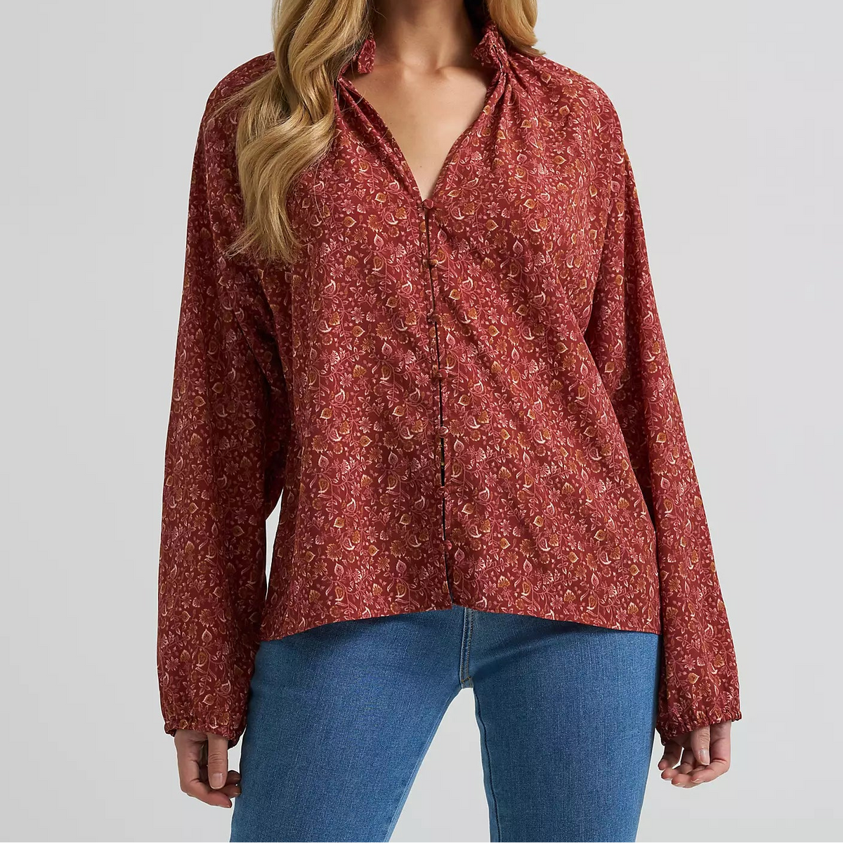 Wrangler Women's L/S Button Front Princess Blouse in Burgundy