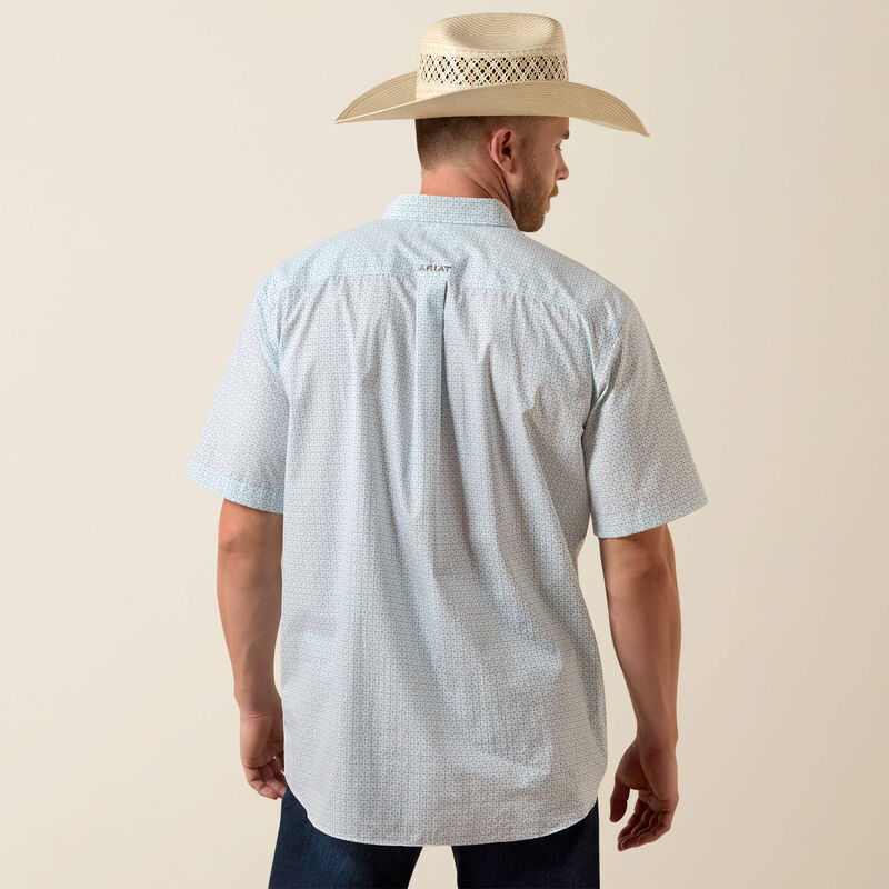Ariat Men's S/S Wrinkle Free Welsh Classic Fit Button Down Shirt in White Multi Geo Print