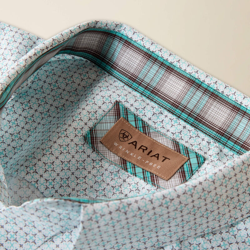 Ariat Men's S/S Wrinkle Free Welsh Classic Fit Button Down Shirt in White Multi Geo Print