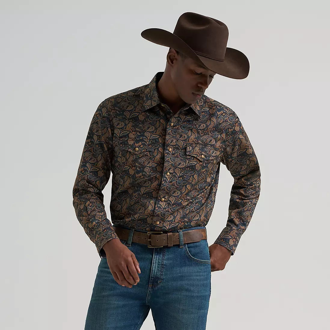Wrangler Retro® Men's L/S Premium Stripe Western Snap Shirt in Royal Scroll