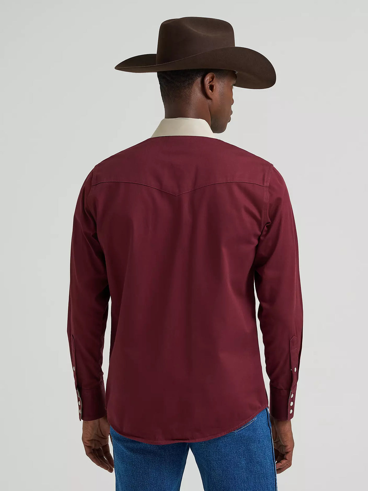 Wrangler Men's L/S Vintage Inspired Contrast Band Western Snap Shirt in Wine