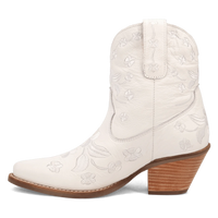 Dingo Women's Sweetheart Leather Bootie in White