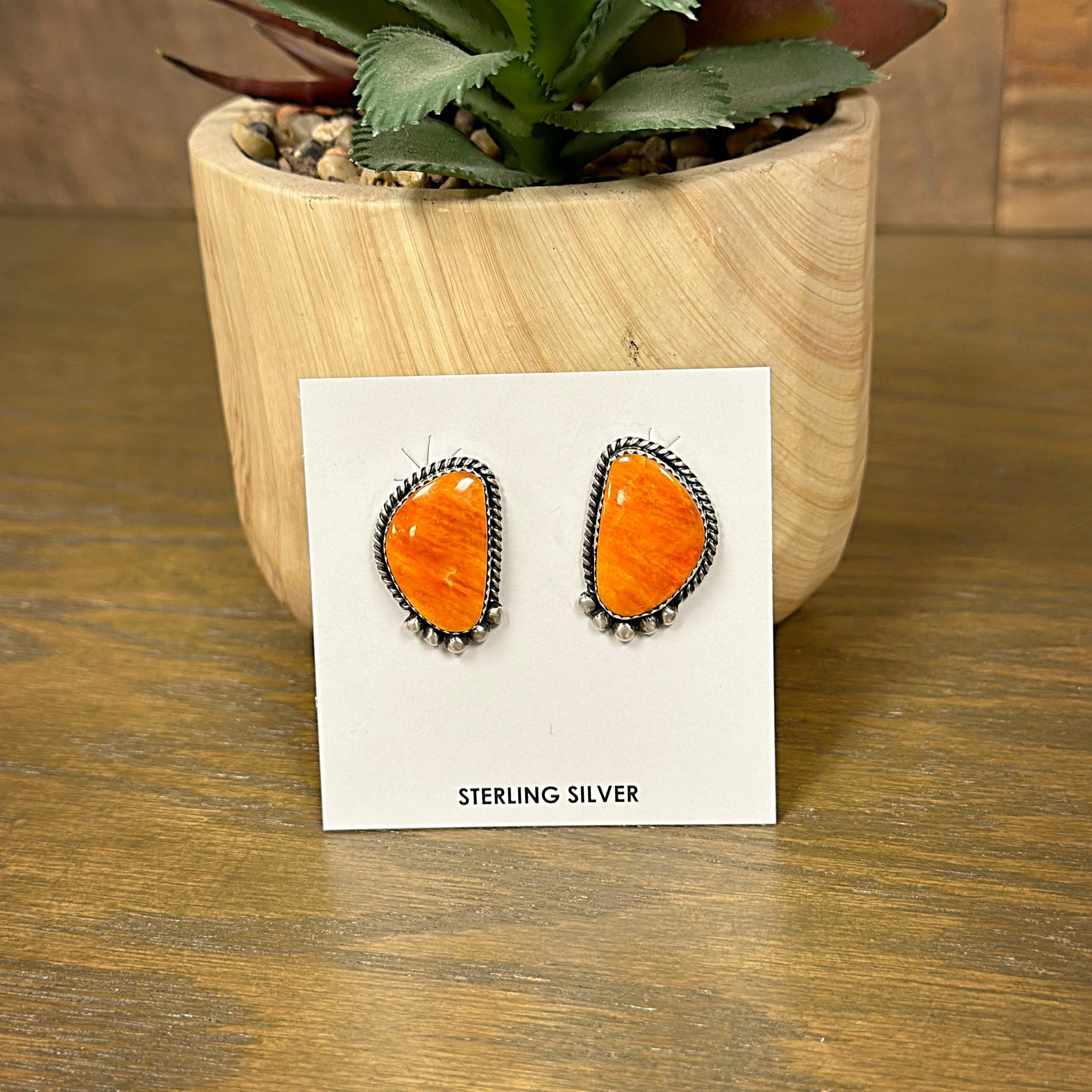 Navajo Handmade hotsell Sterling Silver Orange Spiny Oyster Dangle Earrings