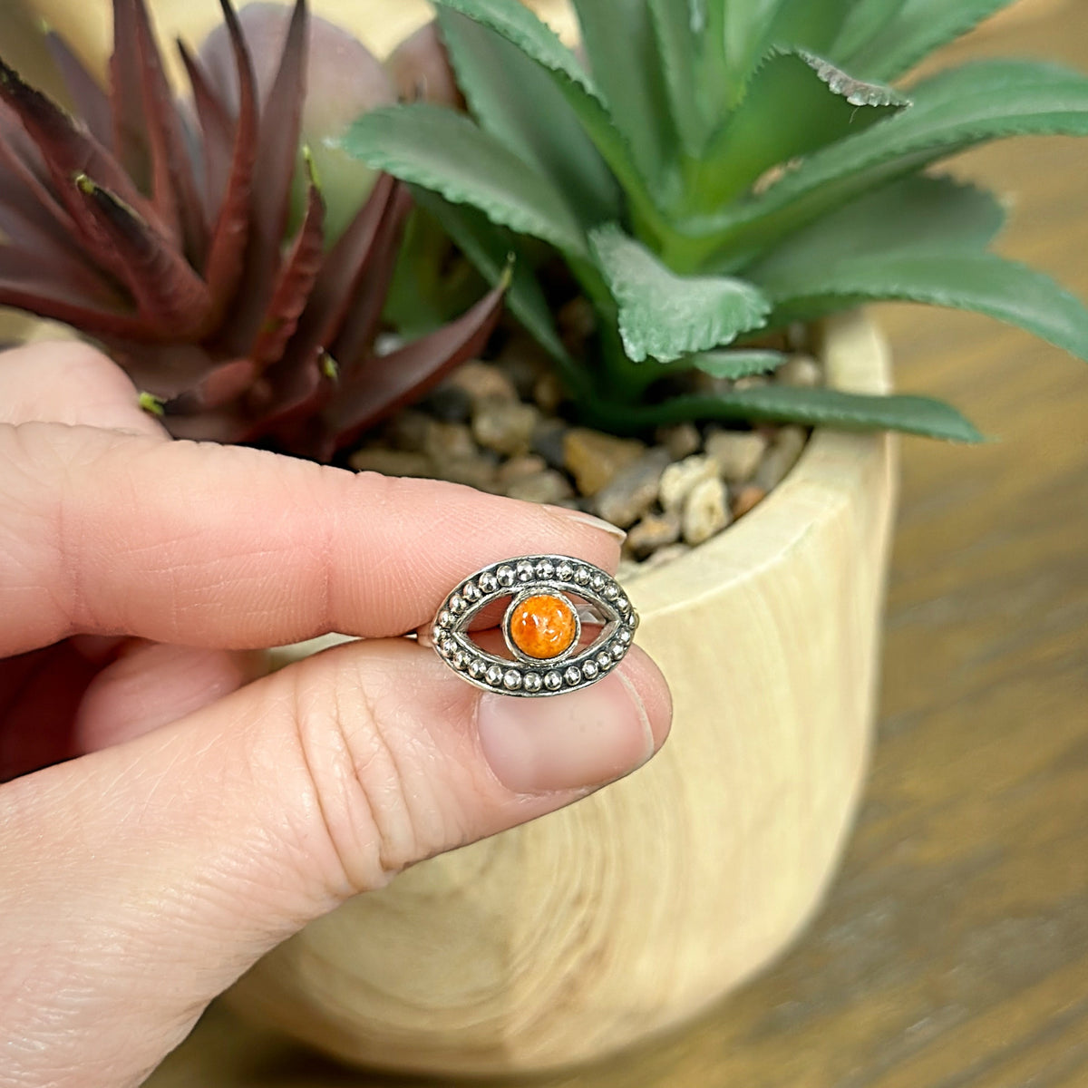 Handmade Sterling Silver Sponge Coral Eye Ring (Size 7)