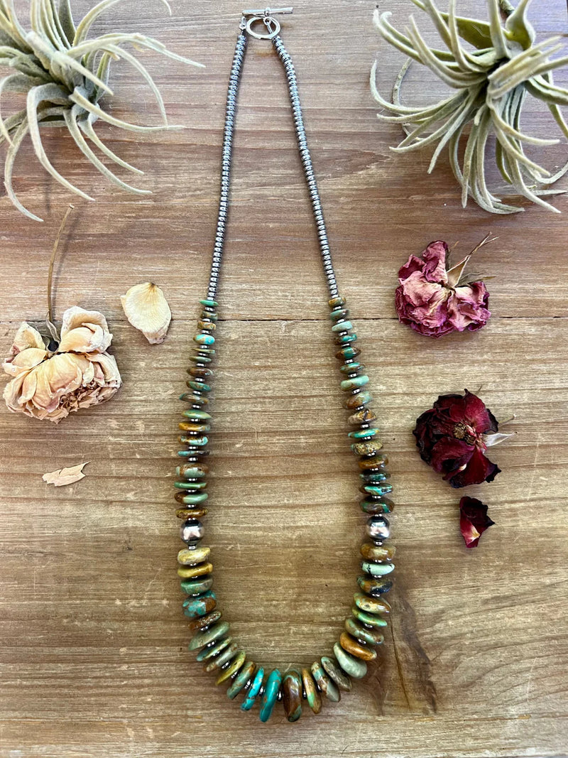 22" Graduated Green Turquoise Necklace With Navajo Pearls