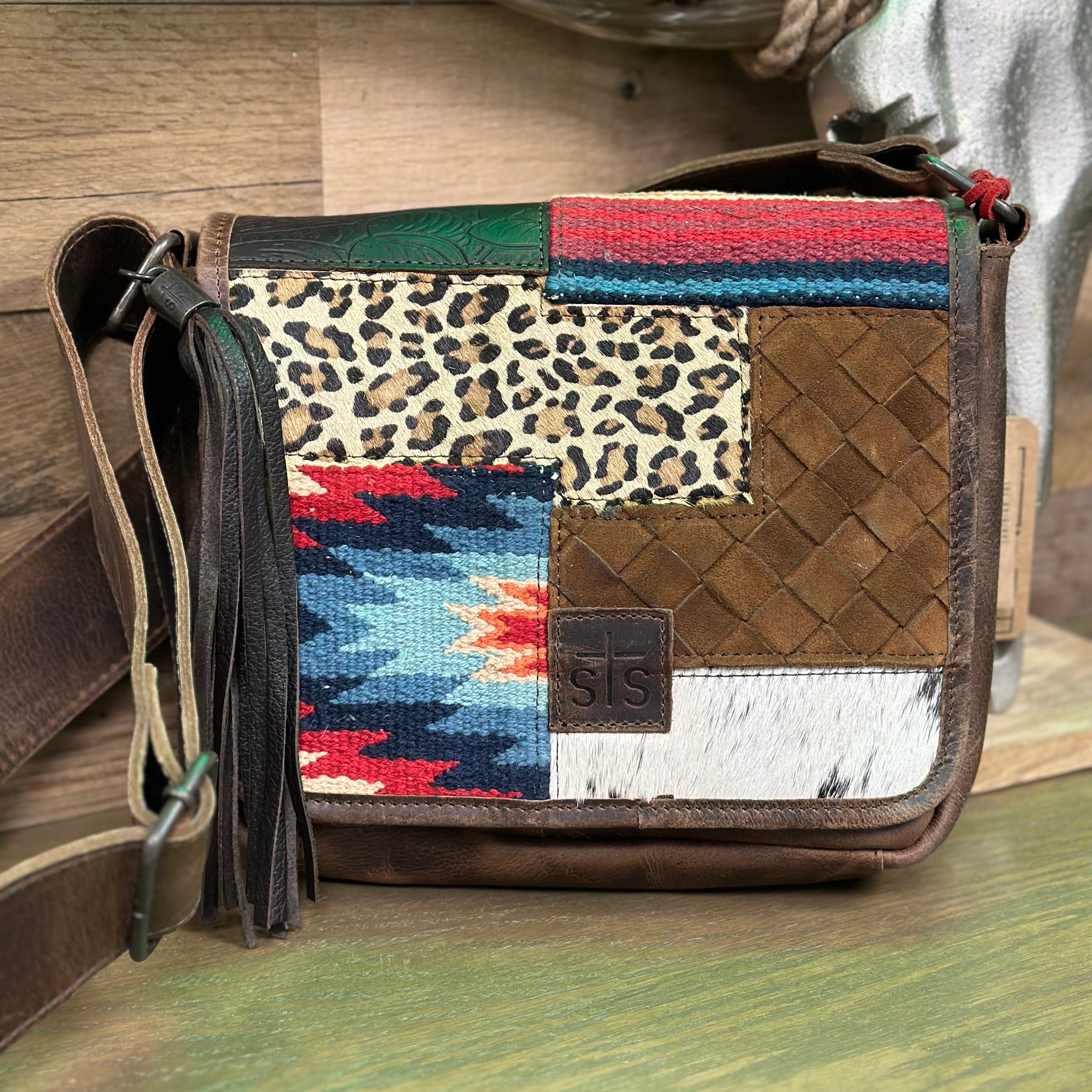 STS Ranchwear Chaynee Mountain Della Crossbody Bag – Branded