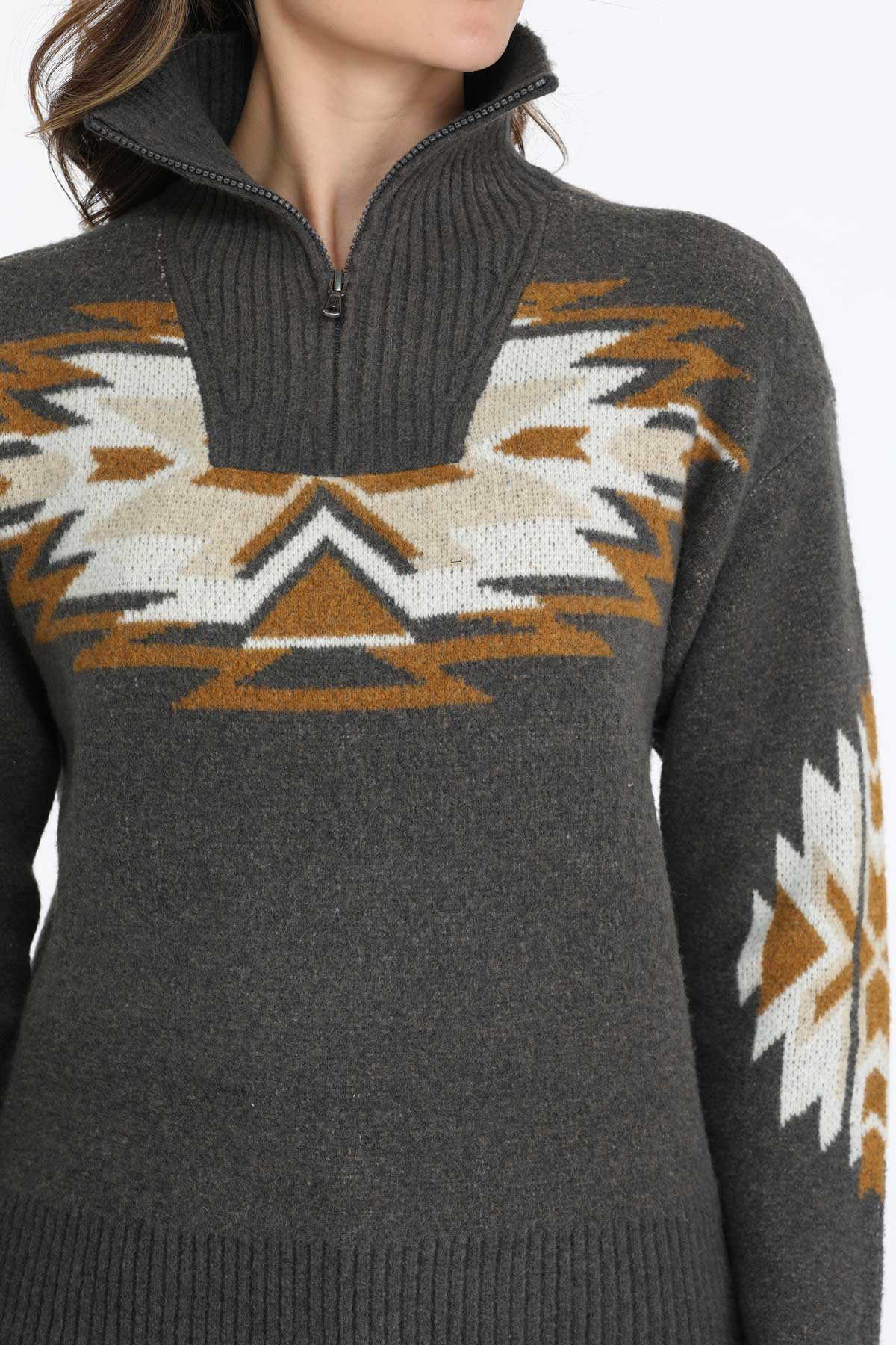 Cinch Women's Aztec Print Quarter Zip Pullover in Charcoal