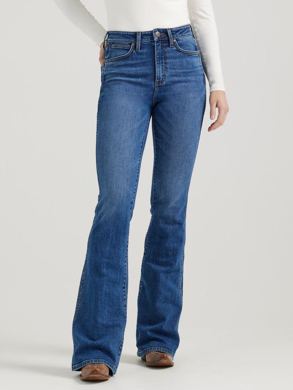 Wrangler Retro Women's Bailey High Rise Flare Jean in Aria