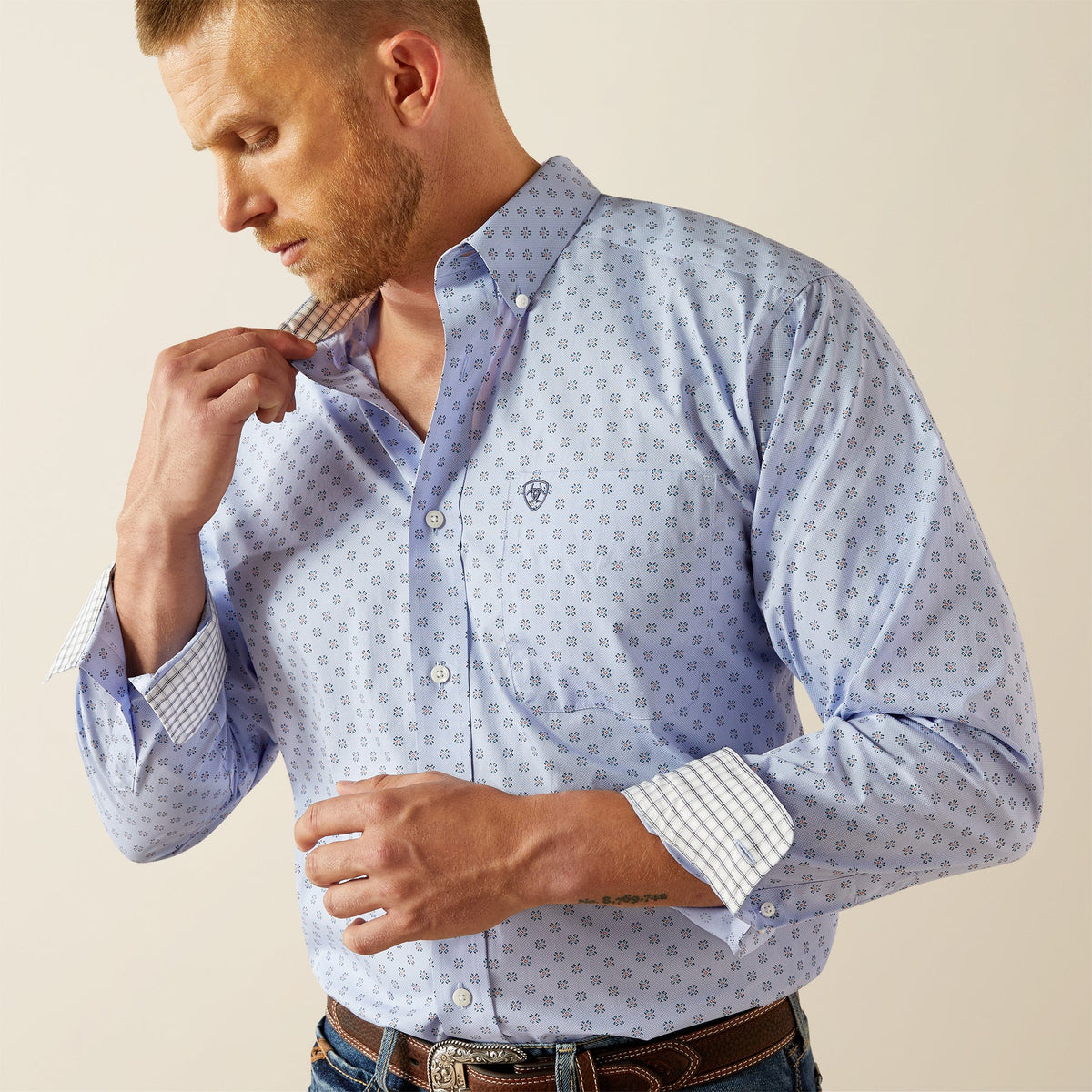Ariat Men's L/S Wrinkle Free Otello Classic Fit Western Button Down Shirt in Periwinkle