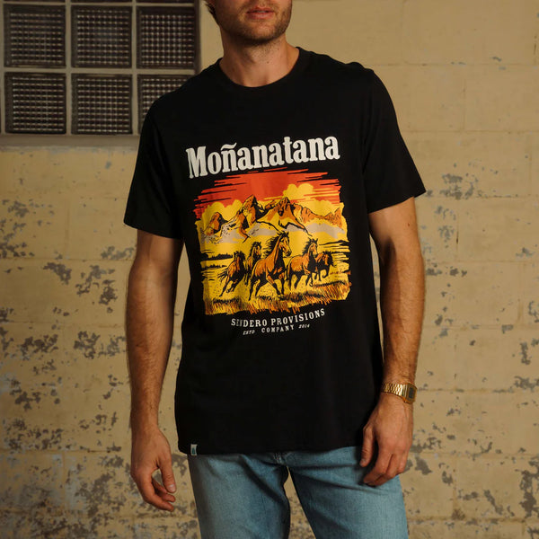 Sendero Provisions Co. Men's Monanatana Graphic T-shirt in Black