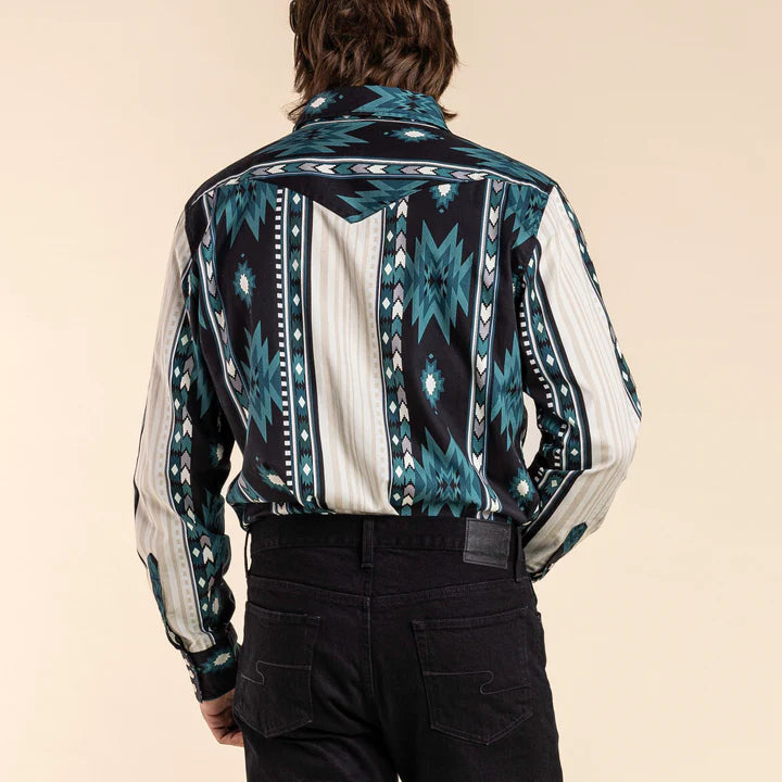 Sendero Provisions Co. Men's L/S The Wyatt Pearl Snap Serape Shirt in Oasis