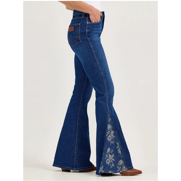 Wrangler Retro Women's Bailey High Rise Pieced Trumpet Flare Jean in Melody