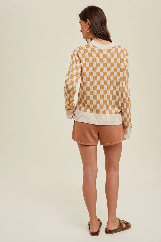 Women's Lightweight Checkered Pullover Sweater in Cream & Caramel