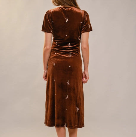 Women's S/S Floral Embroidered Midi Velvet Dress in Brown Large Women's S/S Floral Embroidered Midi Velvet Dress in Brown Large