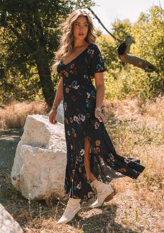 Women's Floral V-Neck Puff Sleeve Maxi Dress in Navy