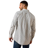 Ariat Men's L/S Poe Fitted Button Down Shirt in White Medallion Print
