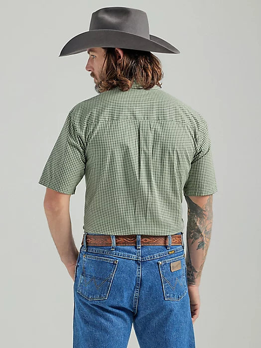 Wrangler Men's George Strait Short Sleeve Button Down Shirt- Green Plaid