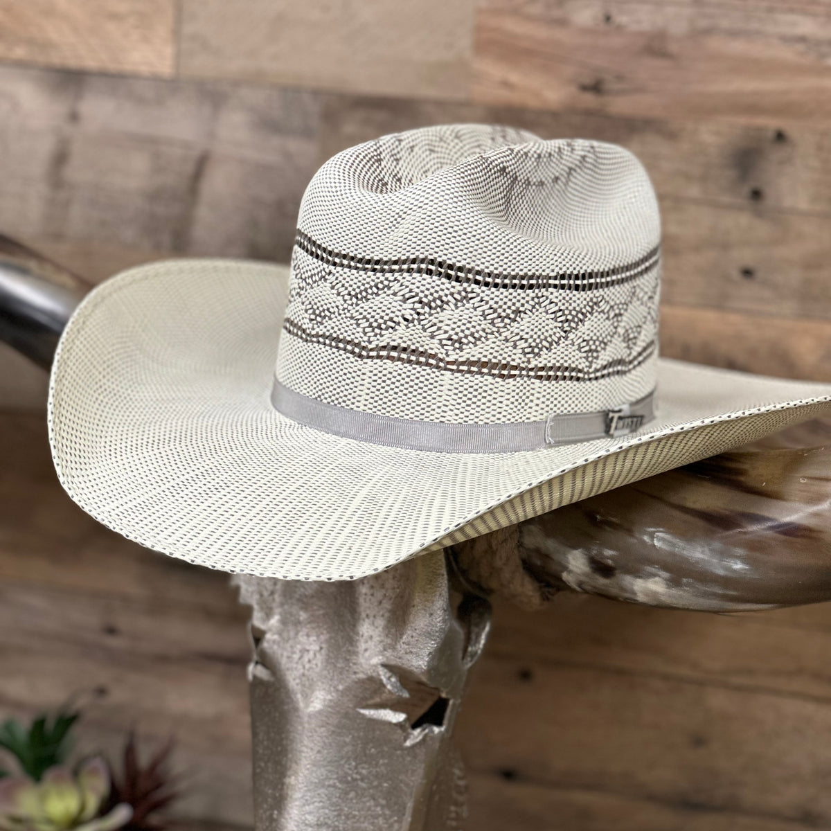 Twister Premium Bangora Two-Tone Straw Cowboy Hat in Ivory/Grey
